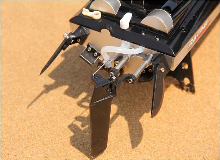 2.4G Brushless R/C Racing Boat