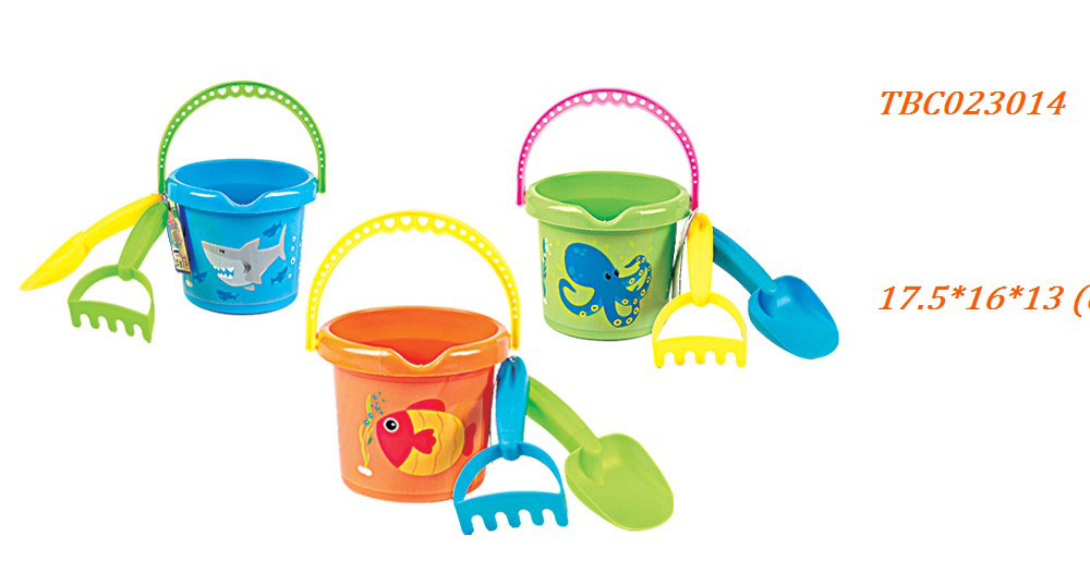 Beach Basket with Tool and Sand Mold Beach Basket with Tool and Sand Mold